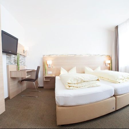 Hotel Vitis Ердинг Екстериор снимка
