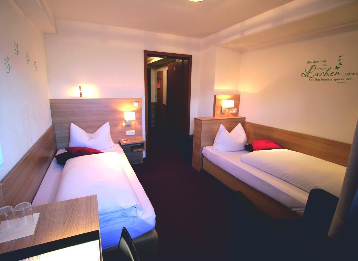 Hotel Vitis Ердинг Екстериор снимка