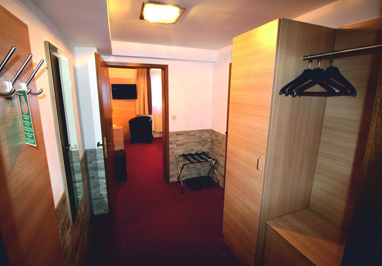 Hotel Vitis Ердинг Екстериор снимка